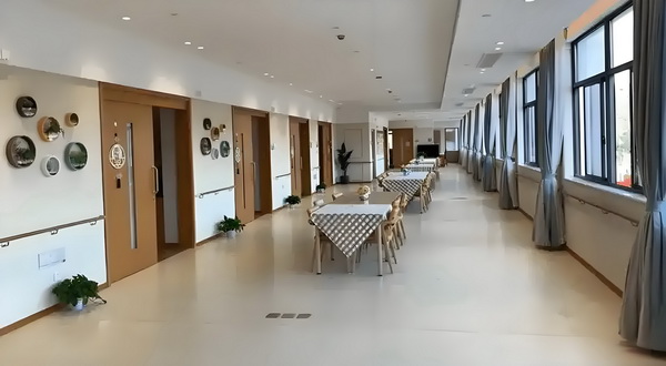 深圳大专入户流程_电影《南京照相馆》票房破4亿 电影南京照享受伦之乐着天