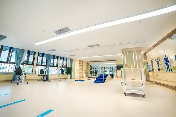 大学本科深圳户口_可以！杜兰特美女主持人婚礼，带球突破绯闻，再凭实力单身！ 可以杜兰特能不容易来可做起